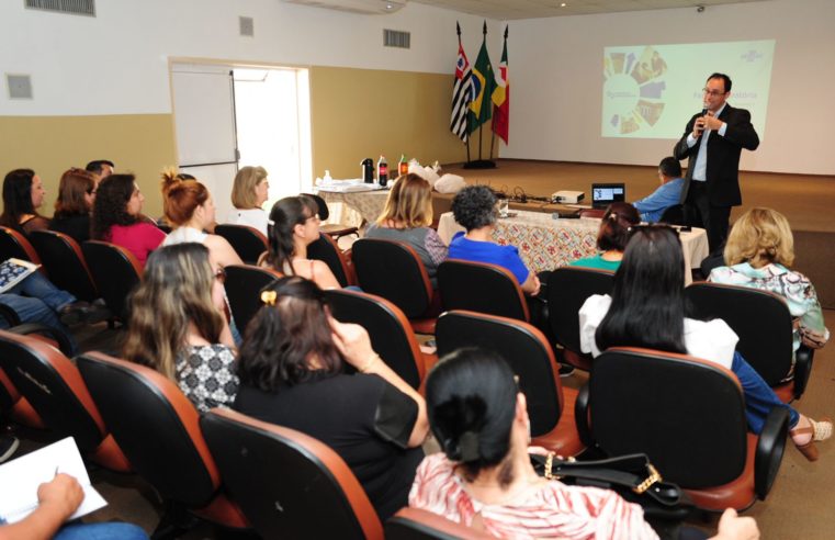 Secretários e servidores municipais recebem consultoria sobre nova lei de licitações