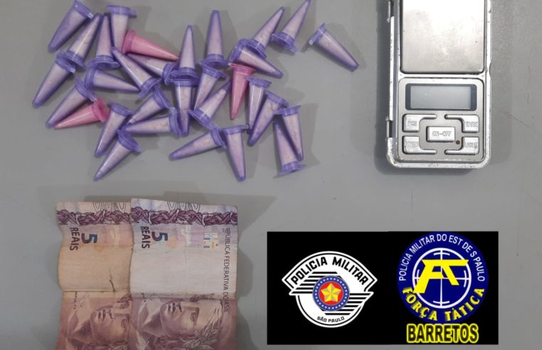 PM aborda traficante com cocaína