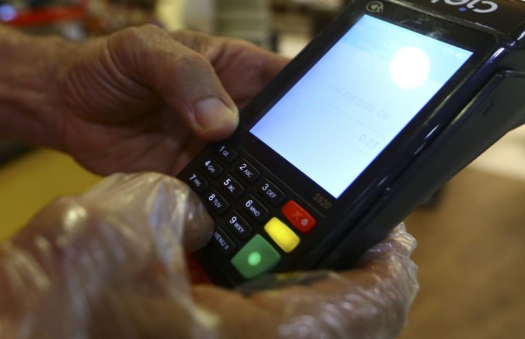 BC estabelece limite de cobrança de taxas nas máquinas de cartão