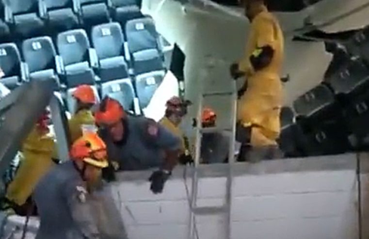Arquibancada desaba e provoca 10 mortes em Itapecerica da Serra