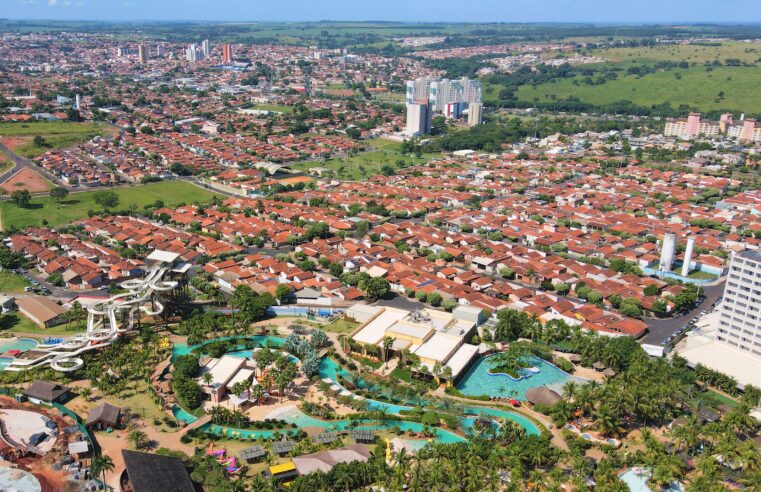 Alta temporada aquece economia e movimenta a geração de emprego na hotelaria de Olímpia