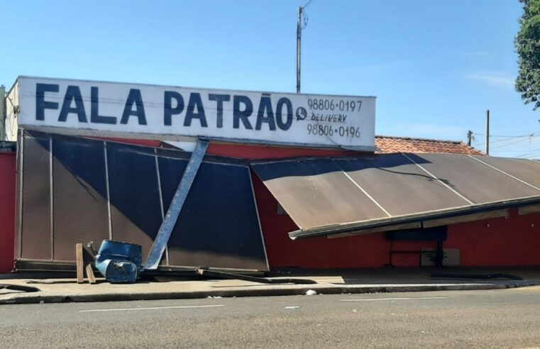 Trabalhador é atropelado quando assava espeto em bar