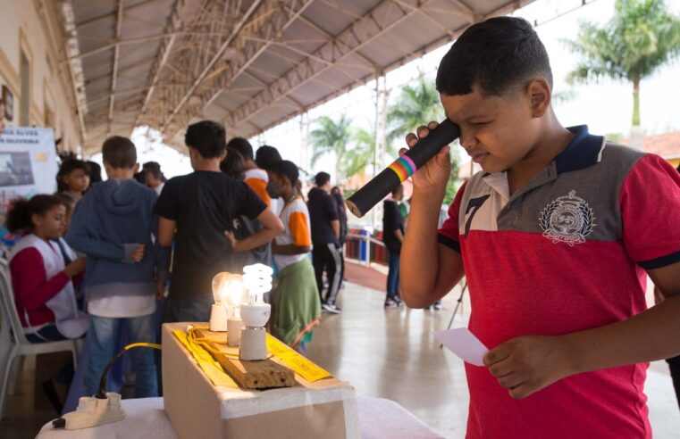 Feira de Ciências recebe mais de 1200 estudantes na Estação Cultura