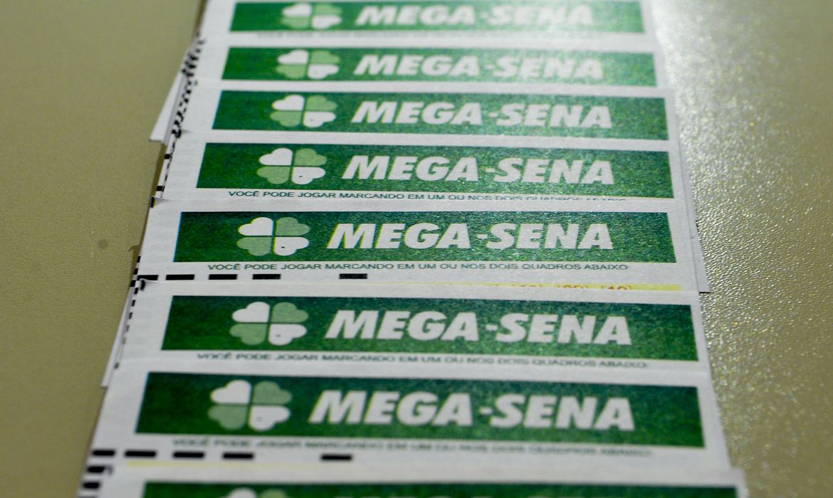 Mega-Sena:  prêmio acumula em R$ 125 milhões