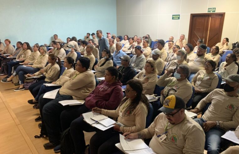 Equipe de controle de endemias passa por treinamento ao longo desta semana
