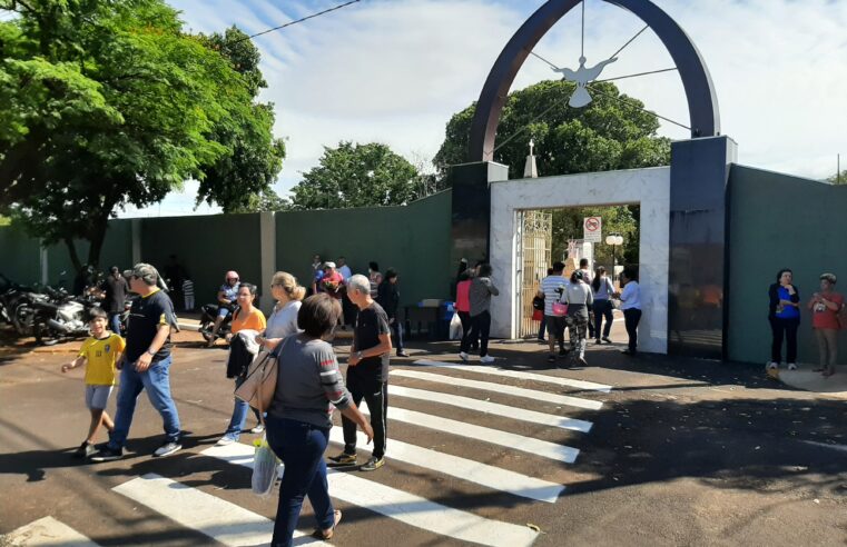 Cemitério registrou grande visitação no Dia de Finados