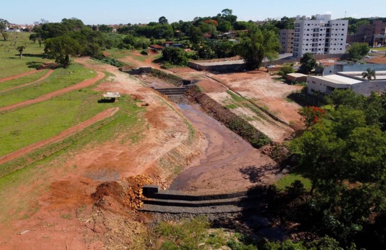 Etapa concluída da obra para contenção de voçoroca do bairro Dr. Paulo Prata já demostra eficiência