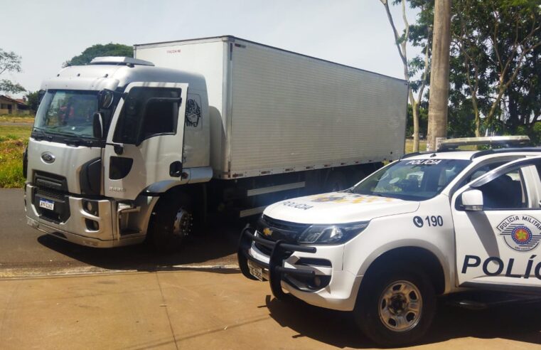 Policiamento Rodoviário apreende grande quantidade de cigarros contrabandeados