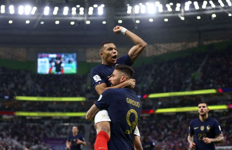 França avança com vitória 3 a 1 na Polônia