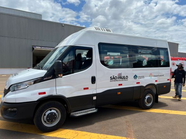 Prefeitura de Colômbia recebe Van adaptada através do “Programa Cidade Acessível” 