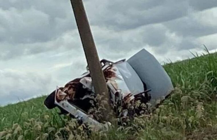 Acidente em Colina deixa um morto após choque contra poste