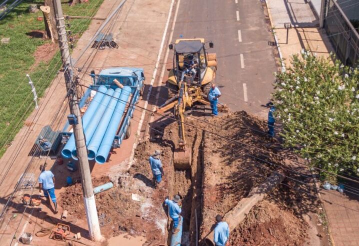 SAAE Barretos substitui adutora em trecho da rua 18 depois de 60 anos