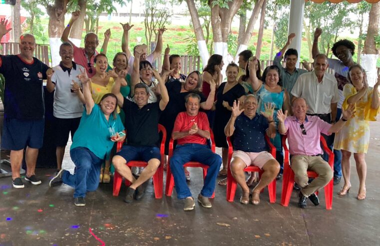 Ex-alunos do Ateneu participam de festa de 38 anos de formandos