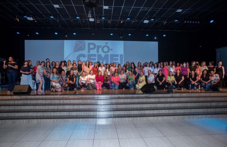 Escolas e professores da Rede Municipal de Ensino recebem prêmios dos programas Pró-Cemei, Pró-Ideb e Pró-Alfabetização