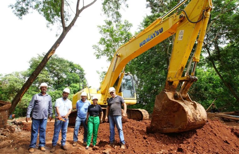 SAAE Barretos substitui tubulação de esgoto no córrego Chico Moura