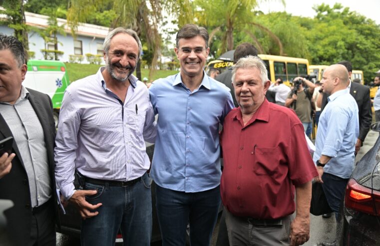 Colina recebe mais três novos veículos