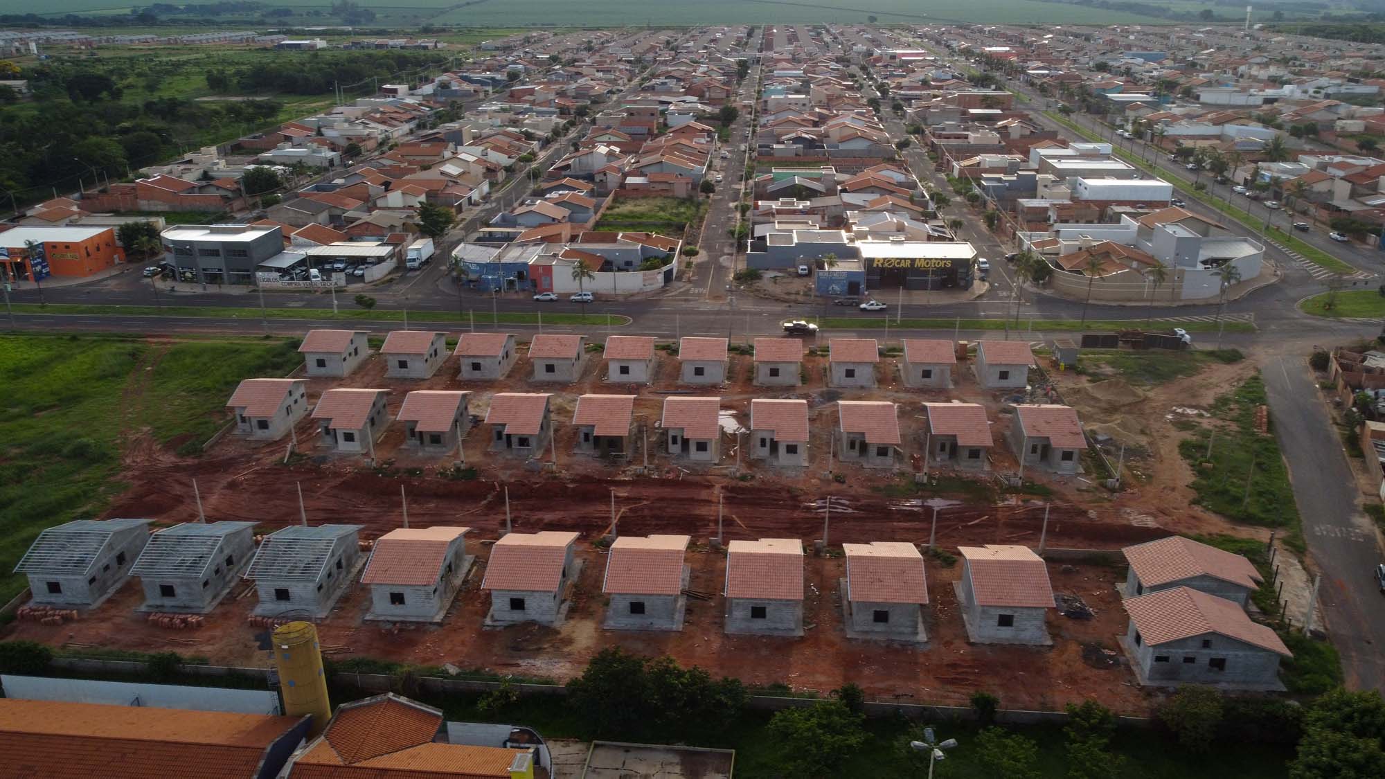 Obras de construção de 31 casas da CDHU, em parceria com a Prefeitura, avançam e atingem 50% de conclusão até o final do mês