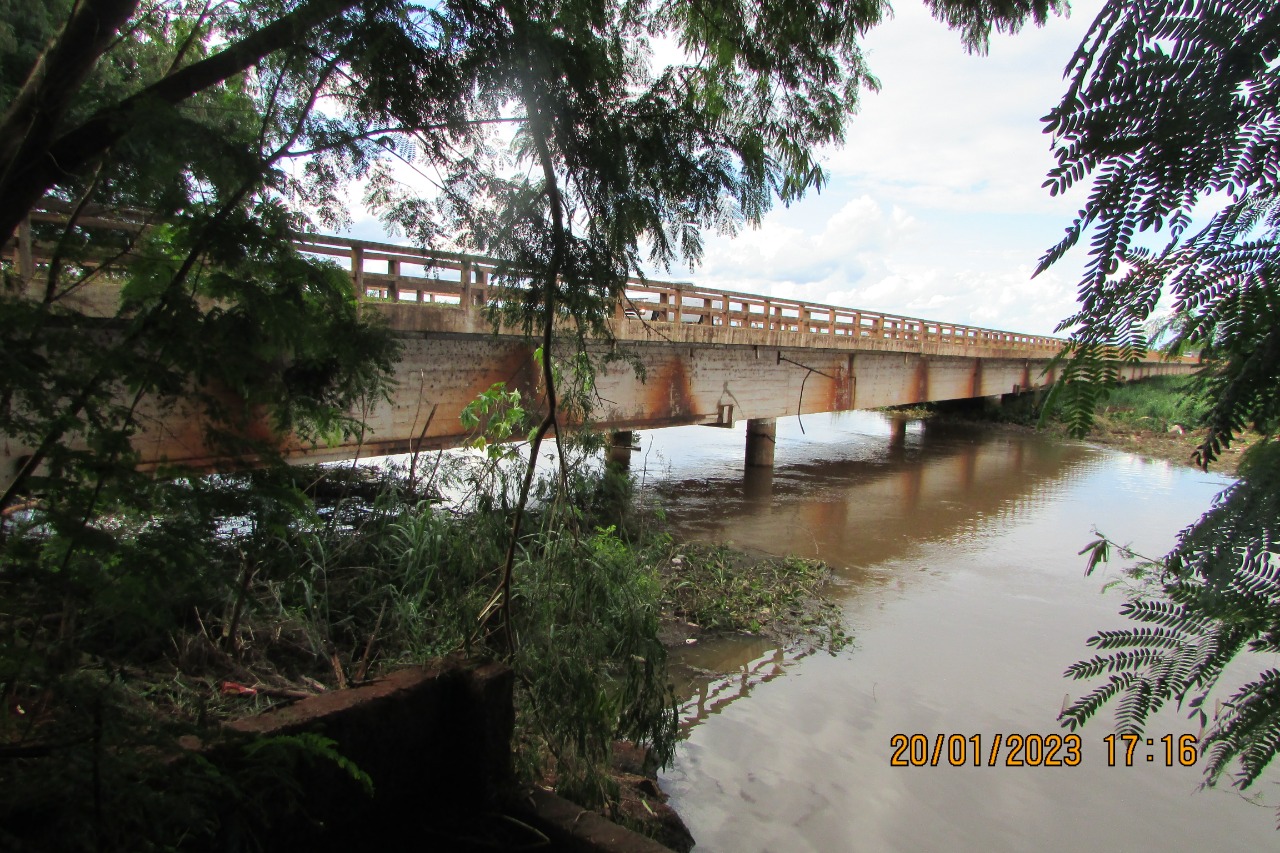 Ponte do Rio Grande corre risco de ceder, aponta Defesa Civil