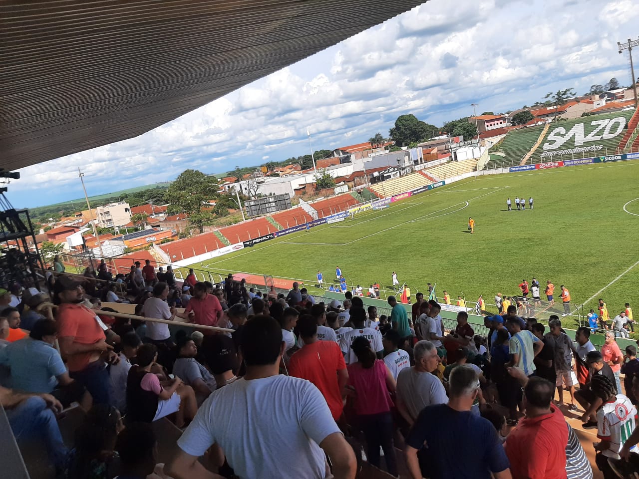 Treinador Waguinho elogia apoio da torcida na estreia do BEC na Copinha