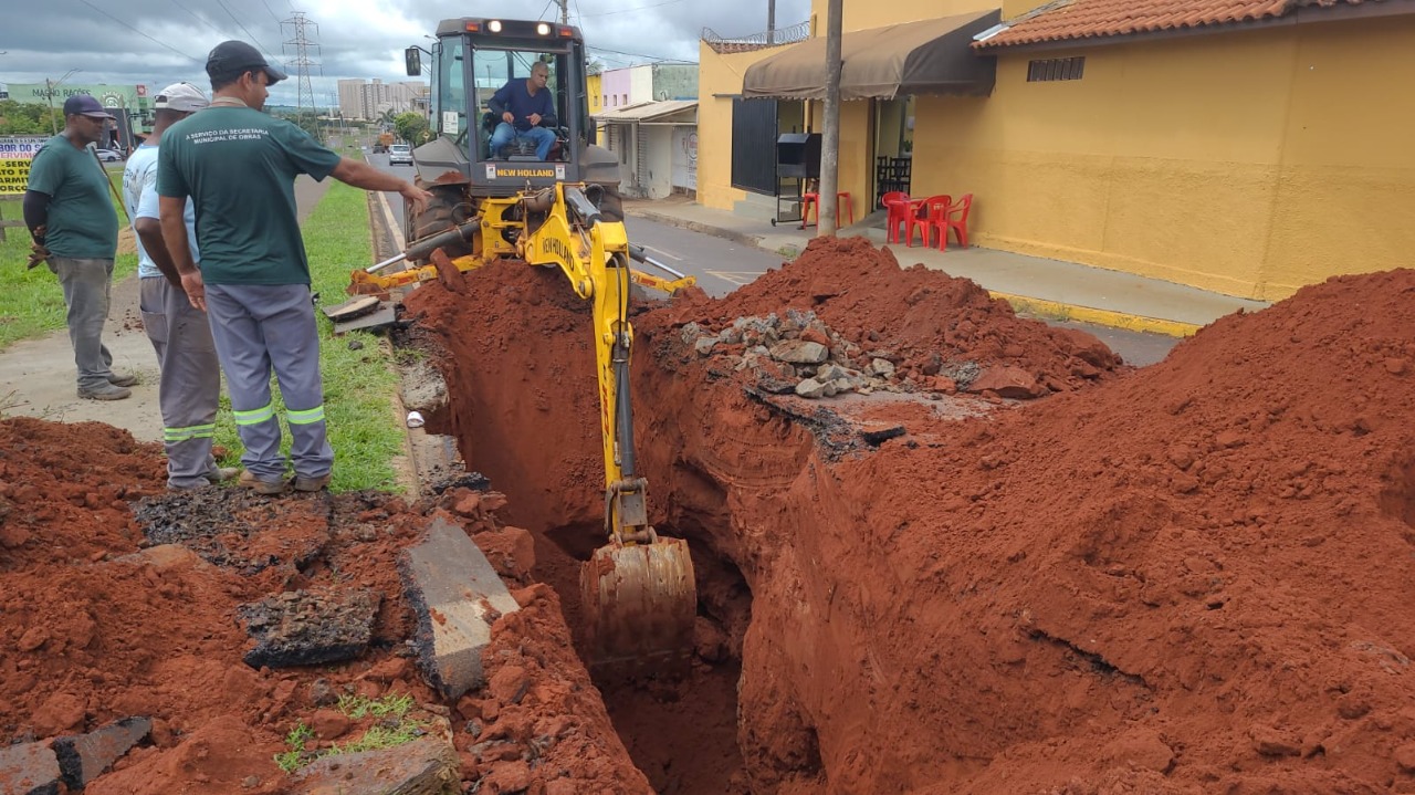 Trecho da Avenida Dom José de Matos Pereira é interditado para reparos