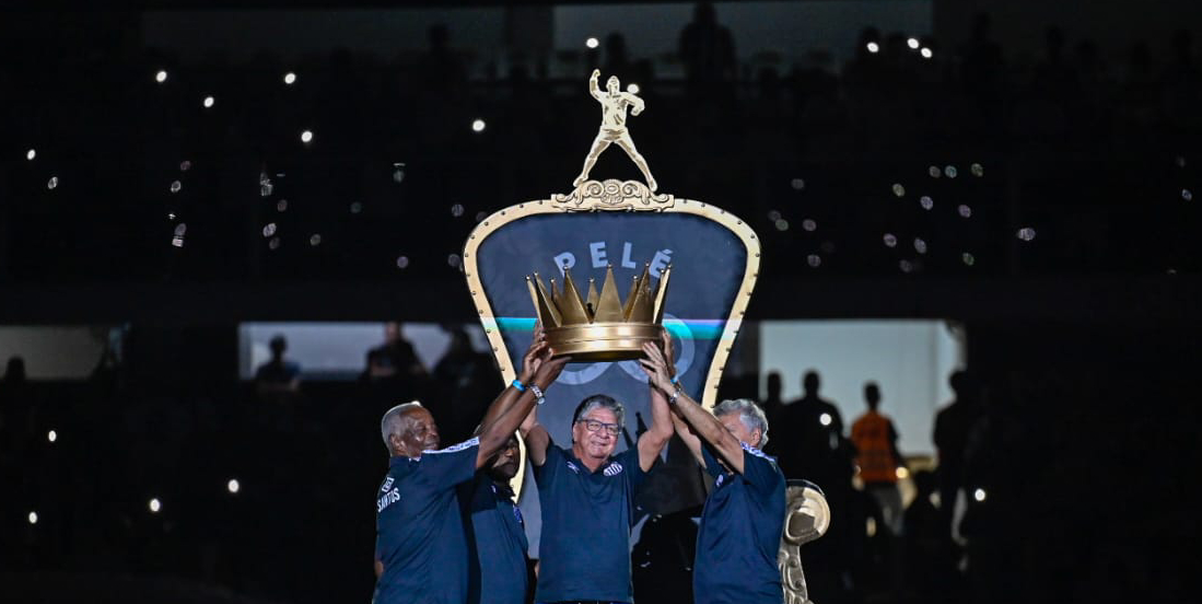 Santos vence o Mirassol de virada com homenagens a Pelé