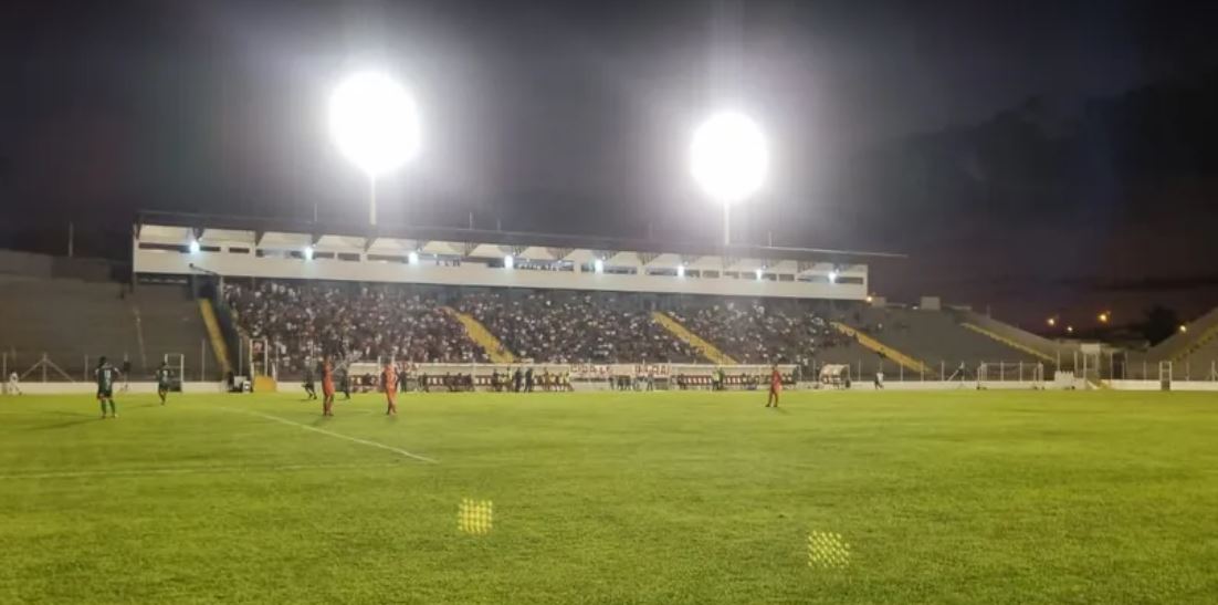 BEC sai duas vezes na frente e sede empate para o Capivariano