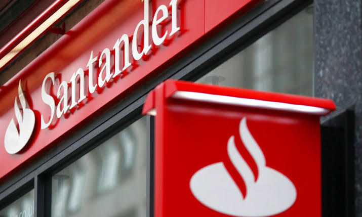 Santander anuncia fechamento de agência na Praça Francisco Barreto