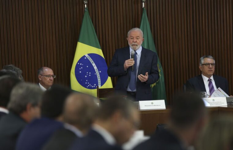 Perdas com ICMS: “Vamos ter que discutir”, diz Lula a governadores