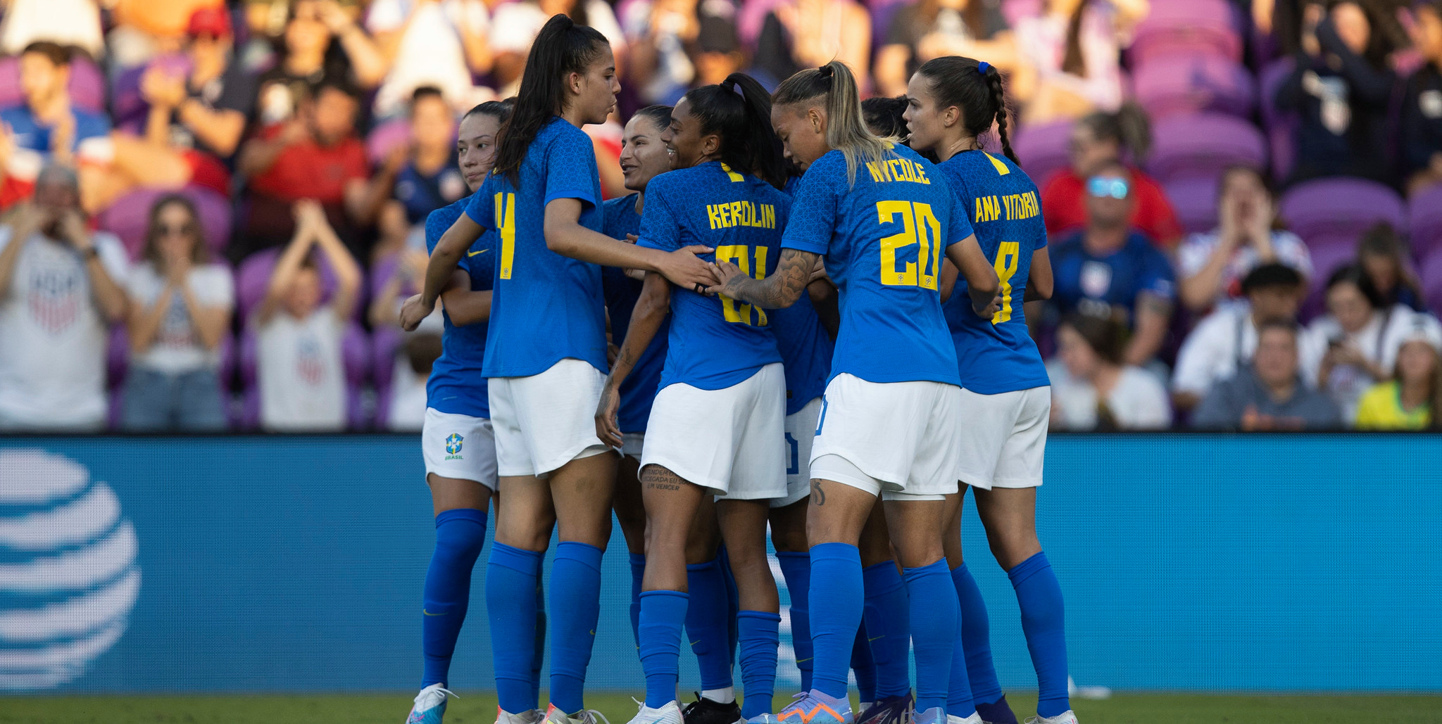 Brasil vence o Japão em SheBelives Cup