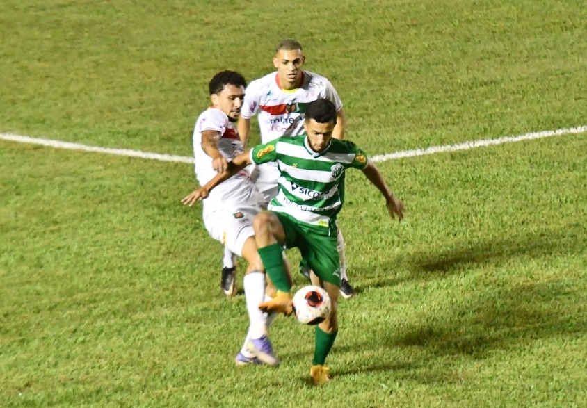 Touro busca empate e leva virada nos acréscimos (Foto – Jânio Munhoz)