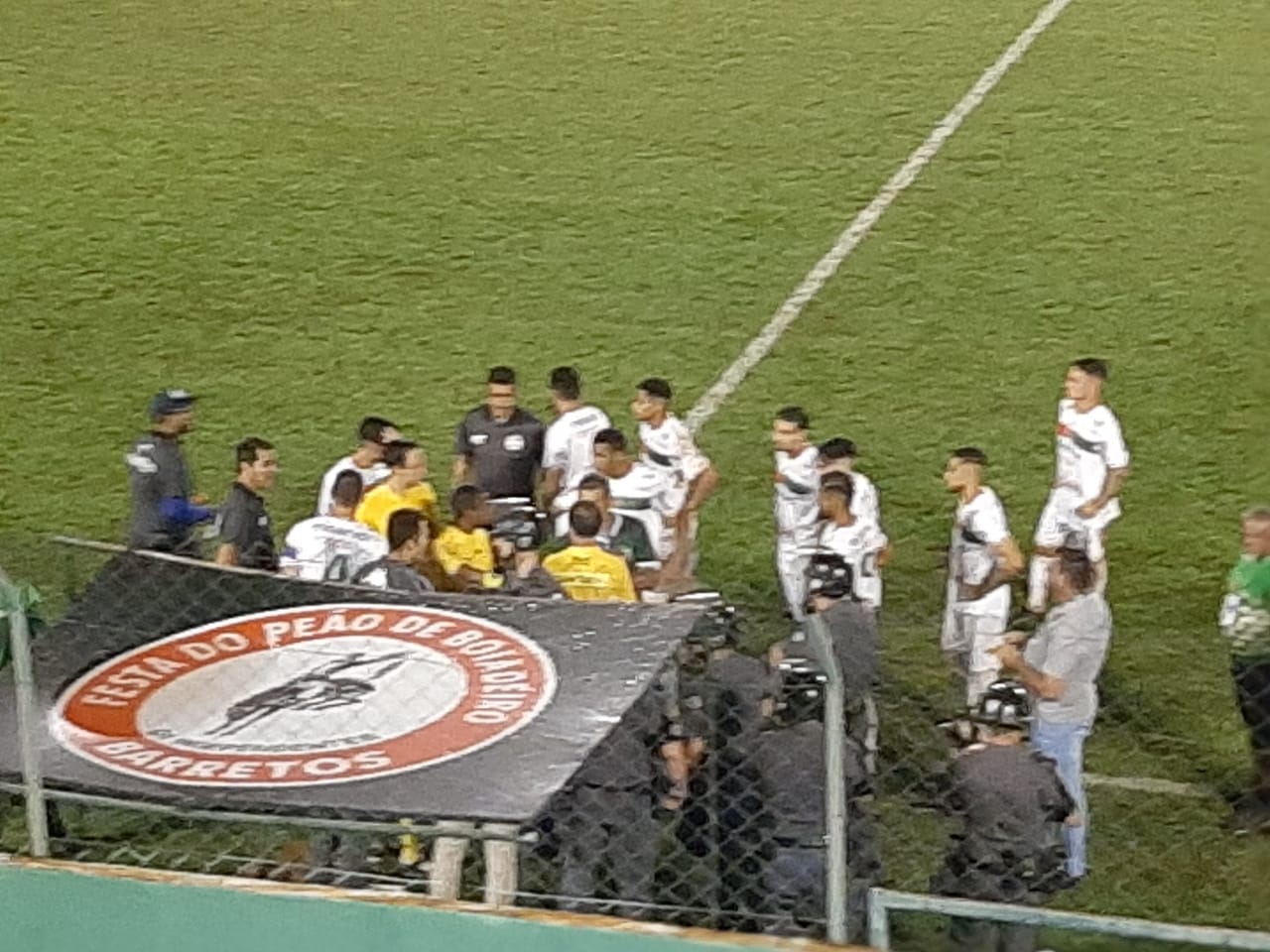 Caso de racismo é apurado em partida do BEC