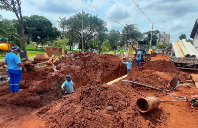 SAAEB retorna adutora na rua 18 ao traçado correto após colocação de aduelas