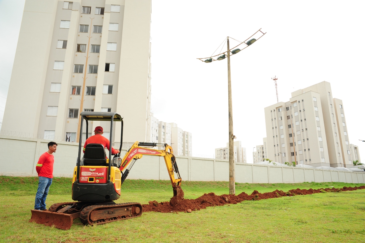 Parque Ecológico Enéas Carneiro recebe manutenção no sistema de iluminação