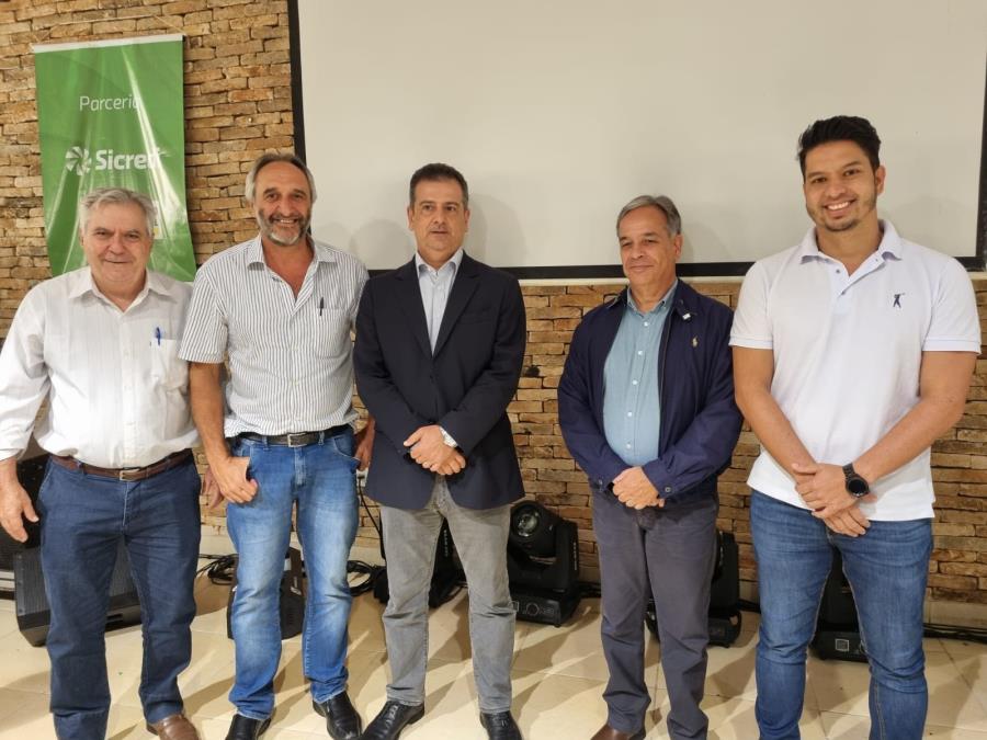 Prefeito Dieb  se encontra com secretário de Agricultura em Novo Horizonte