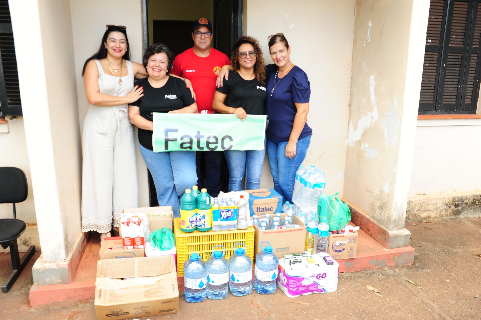 Alunos da Fatec organizam trote solidário e arrecadam doações para as vítimas das chuvas no litoral norte