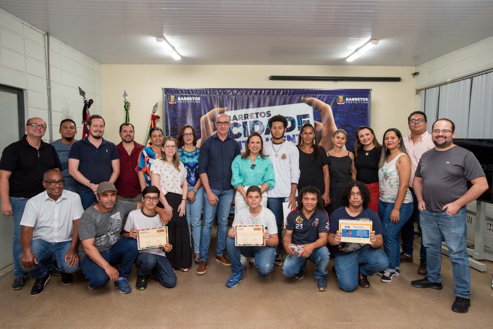 Estudantes recebem Certificados de Premiação e Menção Honrosa após Olimpíada de Matemática