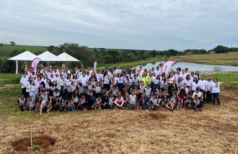 Para comemorar Dia da Água, Tereos realiza ação de recuperação de nascente em Monte Azul Paulista