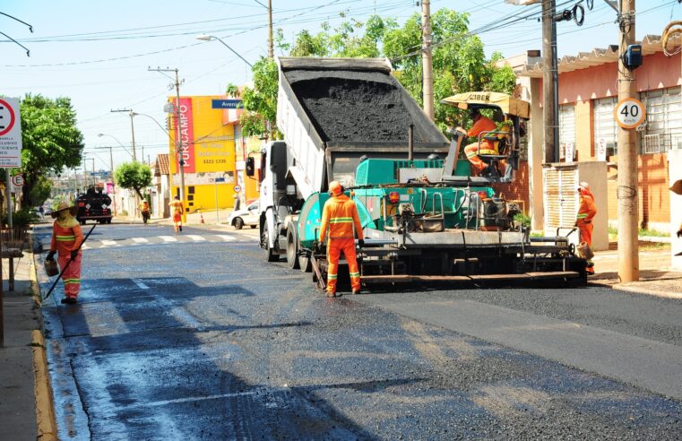 Prefeitura finaliza recapeamento da Rua 30 e inicia novo trecho