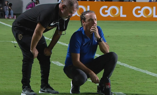 Corinthians perde de virada em Goiânia