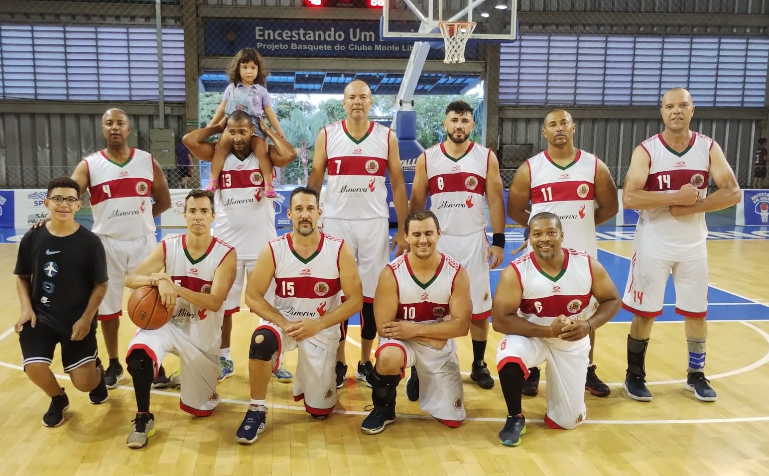 Veteranos vencem Rio Preto em competição de Basquete