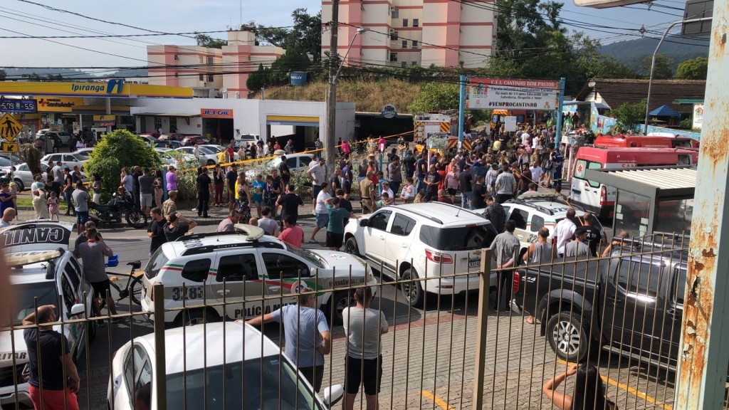 Homem invade creche em Blumenau e mata quatro crianças