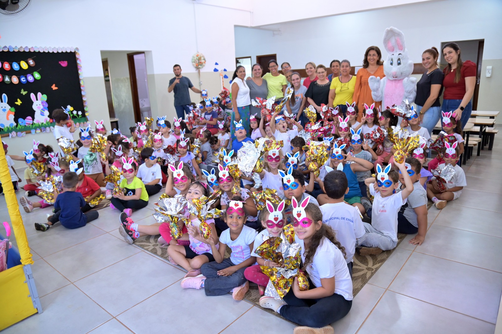 Administração de Colina celebra páscoa com distribuição de cerca de 2 mil ovos