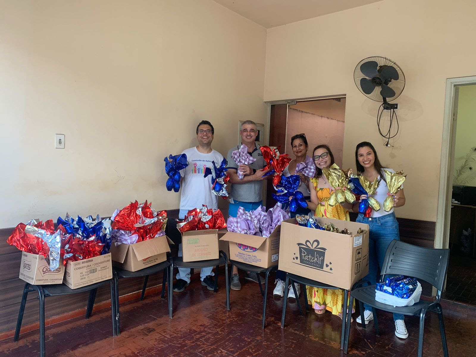 OAB distribuiu ovos e chocolates às crianças de Barretos