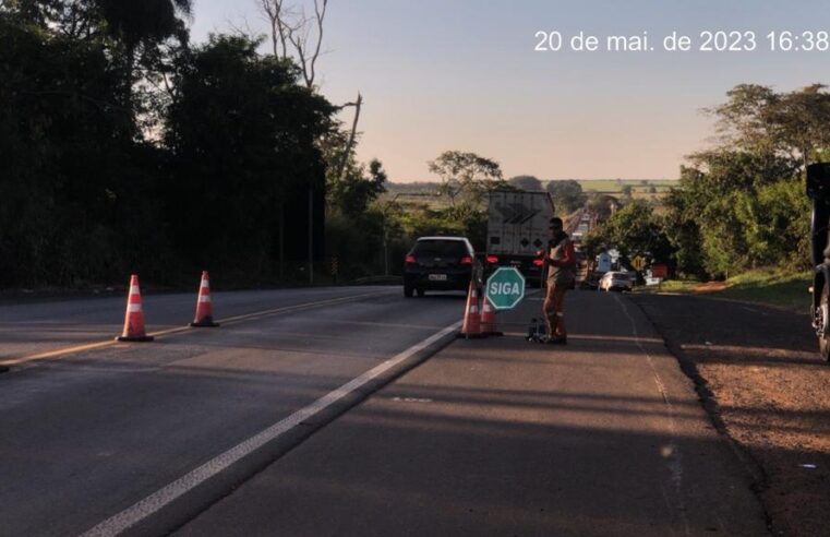 Obras altera fluxo de veículos na ponte do Rio Grande em Colômbia