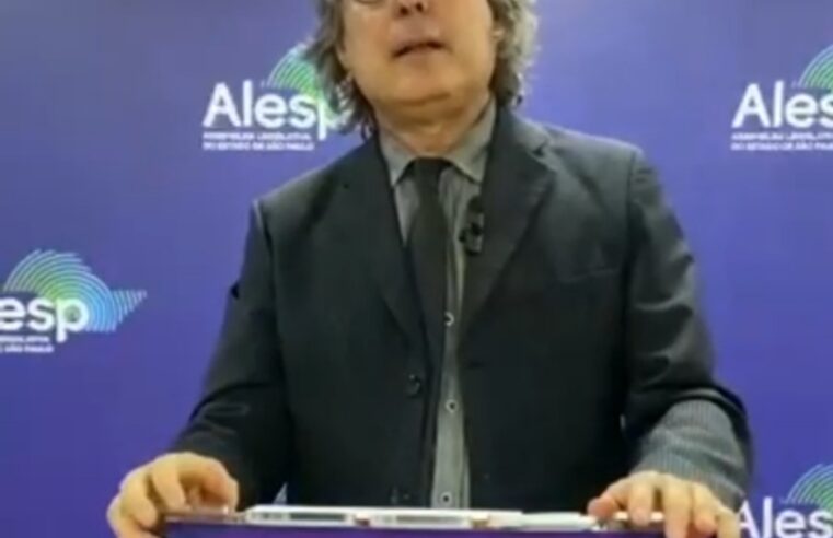 Deputados participam de Encontro de Educação na Câmara