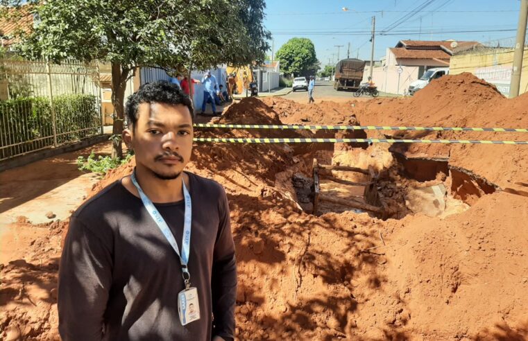 Trabalho para recuperar rede de esgoto deixa cidade sem abastecimento de água