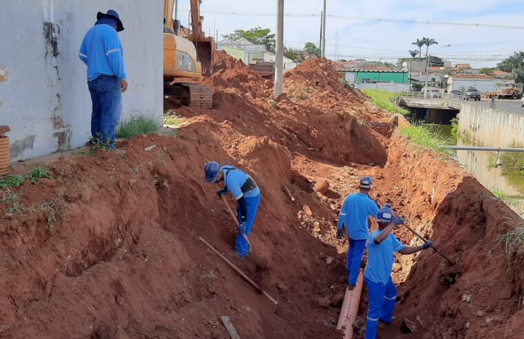 SAAEB inicia obra de construção de nova rede interceptora de esgoto na Avenida 11