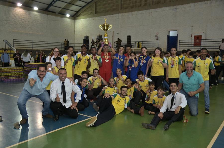 Equipe colinense é campeã da Copa Colina Open de Li Tchuo Pa Kung Fu