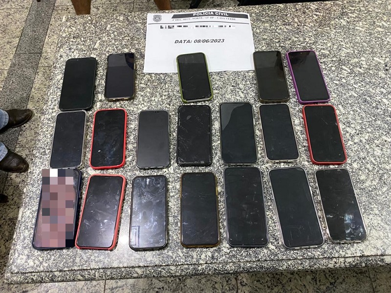 Polícia Civil prende mulher flagrada com 20 celulares furtados em evento no Sambódromo do Anhembi