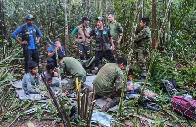 Crianças colombianas que sobreviveram à queda de avião são resgatadas